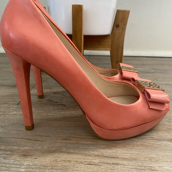 Coach Scarlet Soft Buffed Leather Cerise Heels - Picture 4 of 6